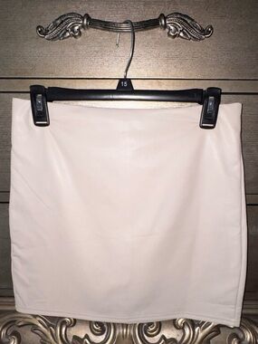 Classic Cream Women's Mini Skirt - Sleek Neutral Pencil Style